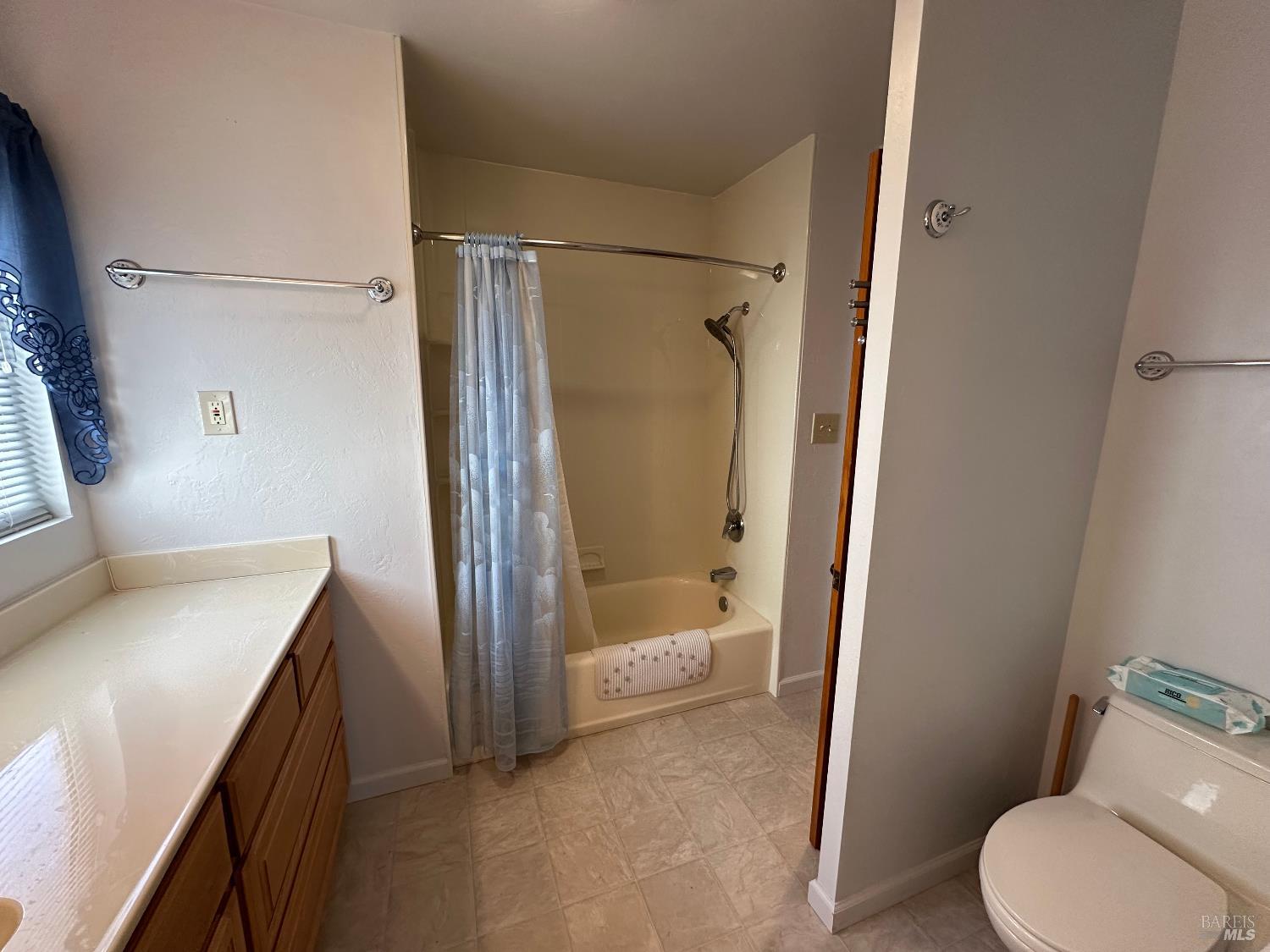 Detail Gallery Image 12 of 20 For 12945 Lakeland St #1,  Clearlake Oaks,  CA 95423 - 2 Beds | 2 Baths