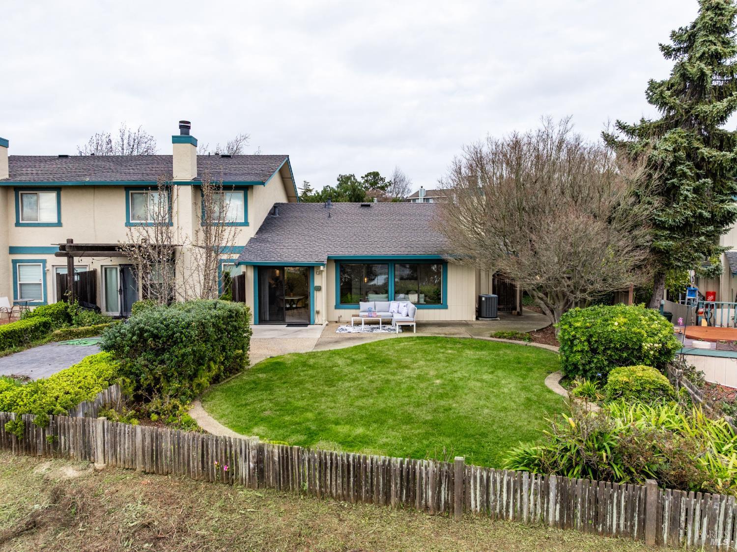 Detail Gallery Image 45 of 48 For 1474 London Cir, Benicia,  CA 94510 - 2 Beds | 2 Baths