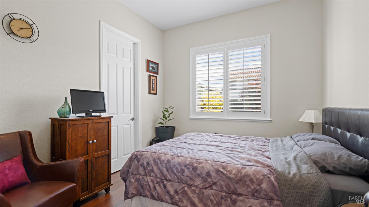 Detail Gallery Image 30 of 62 For 1803 Sanger Peak Way, Antioch,  CA 94531 - 4 Beds | 2/1 Baths
