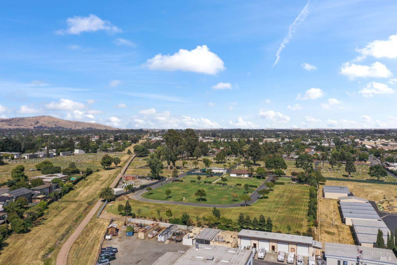 Detail Gallery Image 30 of 88 For 1661 Fairfield Ave, Fairfield,  CA 94533 - 3 Beds | 2/1 Baths