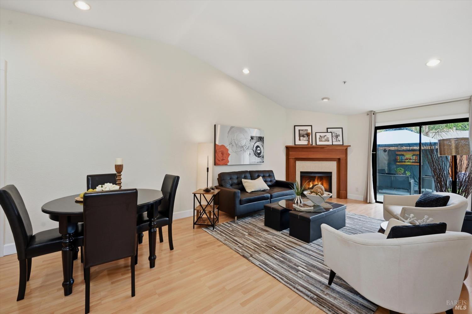 Detail Gallery Image 14 of 32 For 29 Vanessa Ct, Napa,  CA 94558 - 2 Beds | 2 Baths