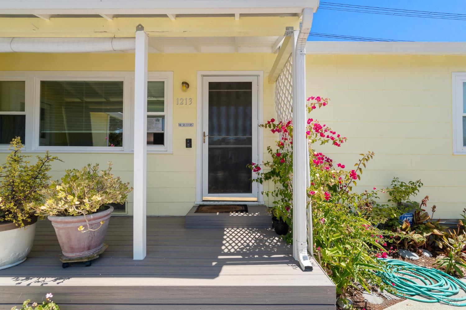 Detail Gallery Image 2 of 31 For 1213 Hale St, Vallejo,  CA 94591 - 3 Beds | 1 Baths