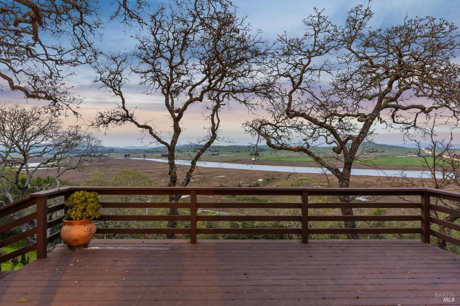 Detail Gallery Image 62 of 66 For 160 Crest Rd, Novato,  CA 94945 - 3 Beds | 3/2 Baths