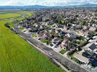 Detail Gallery Image 5 of 48 For 1236 Lawler Ranch Pkwy, Suisun City,  CA 94585 - 3 Beds | 3 Baths