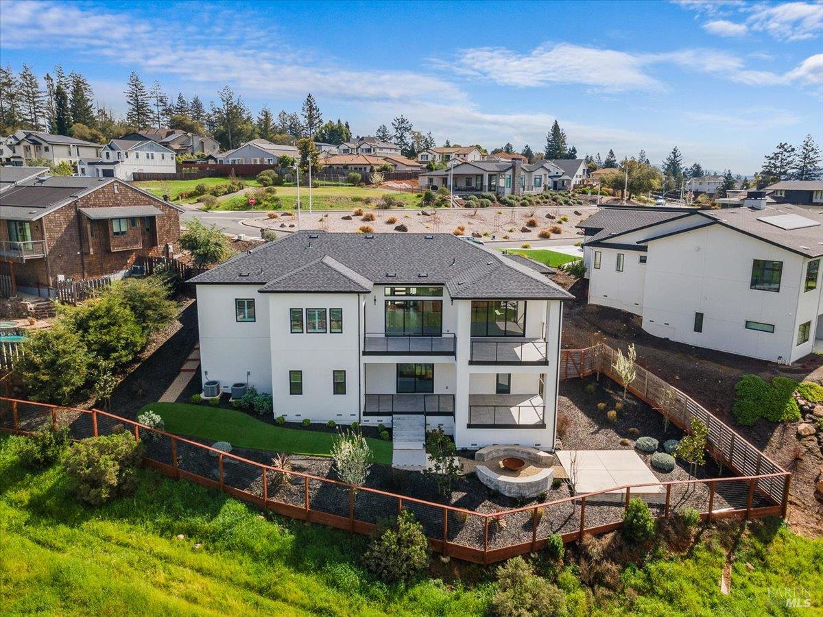 Detail Gallery Image 68 of 75 For 3623 Crescent Cir, Santa Rosa,  CA 95403 - 4 Beds | 5 Baths