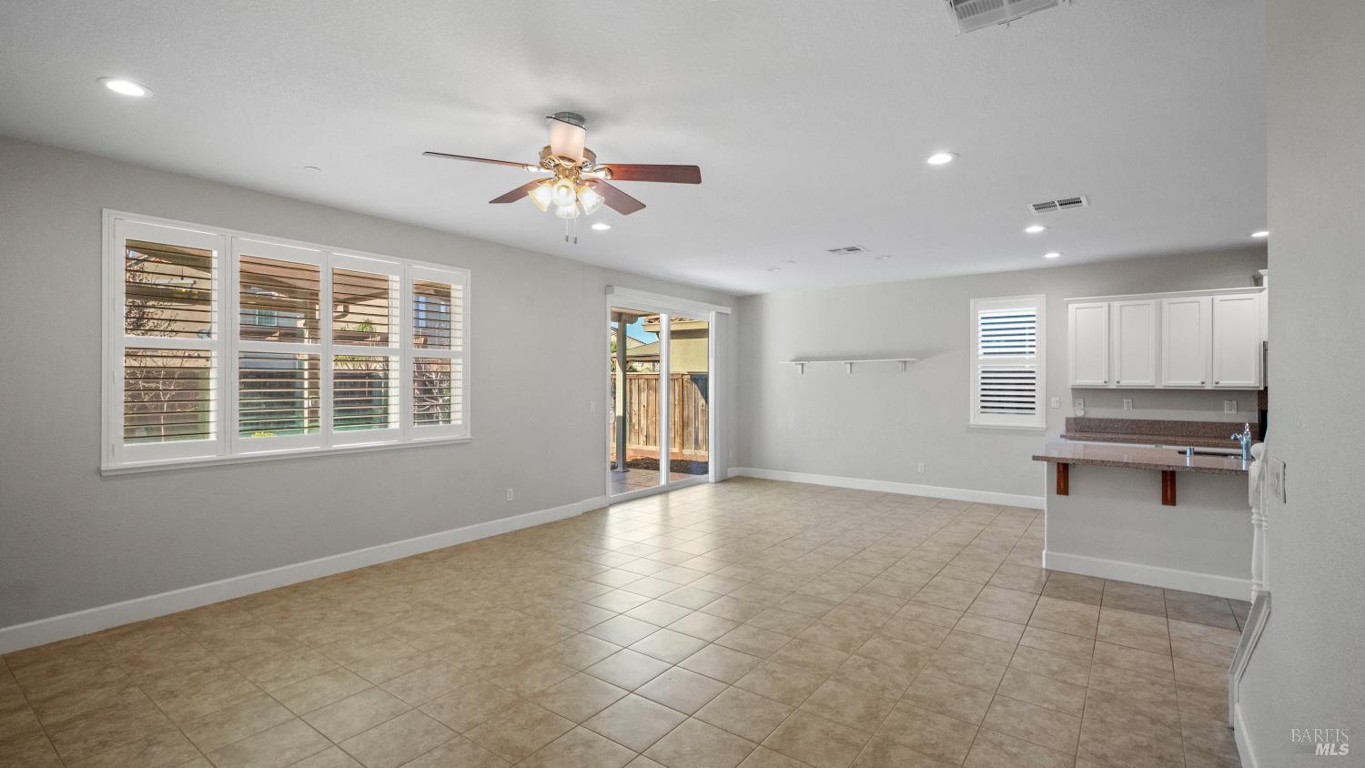 Detail Gallery Image 13 of 66 For 478 Sawyer Dr, Vacaville,  CA 95687 - 4 Beds | 3 Baths