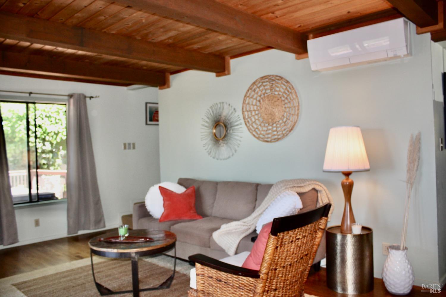 Detail Gallery Image 8 of 51 For 4405 Lake County Hwy, Calistoga,  CA 94515 - 3 Beds | 2 Baths