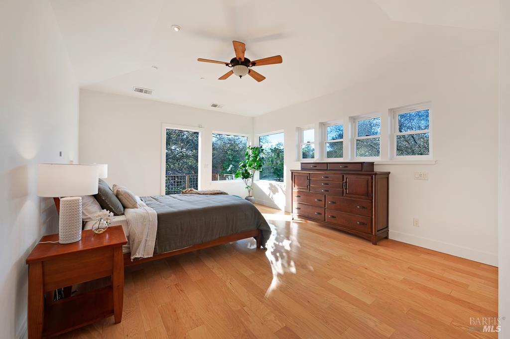 Detail Gallery Image 19 of 39 For 801 Samantha Ct, Healdsburg,  CA 95448 - 5 Beds | 4 Baths