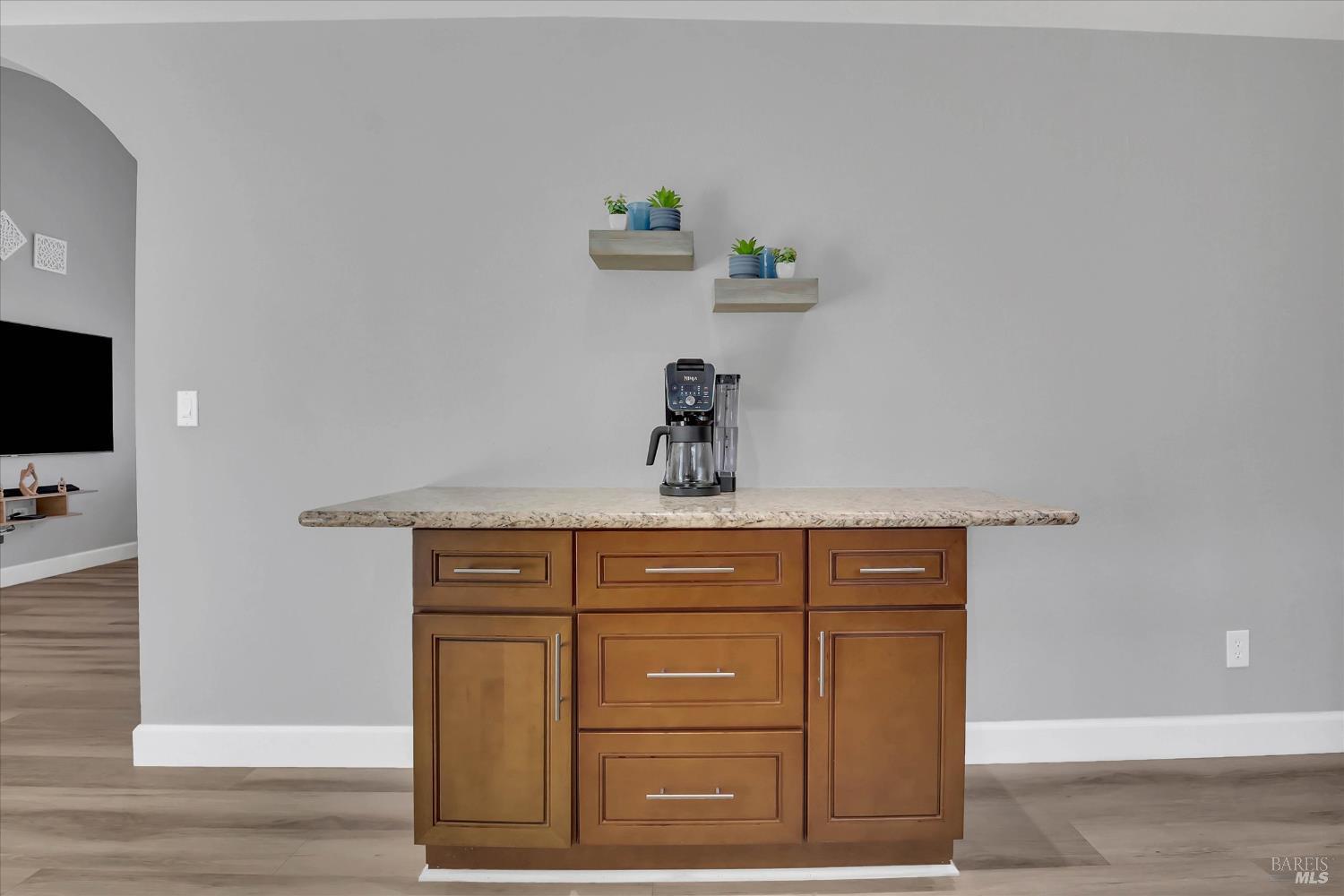 Detail Gallery Image 13 of 49 For 633 Country Ln, Oakley,  CA 94561 - 4 Beds | 2/1 Baths