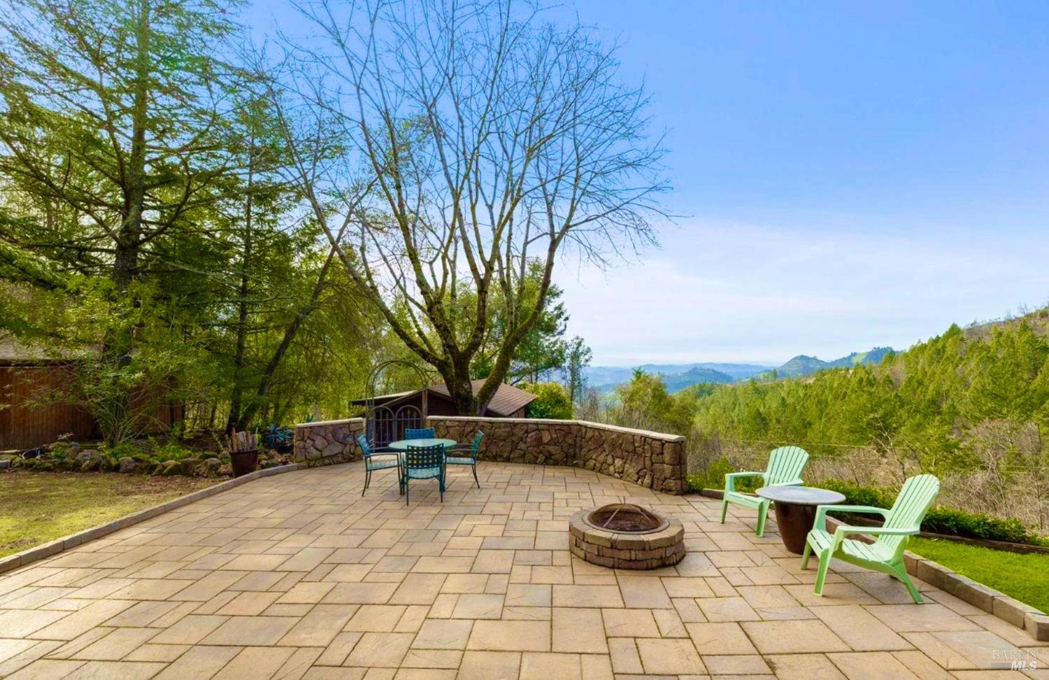 Detail Gallery Image 6 of 51 For 4405 Lake County Hwy, Calistoga,  CA 94515 - 3 Beds | 2 Baths