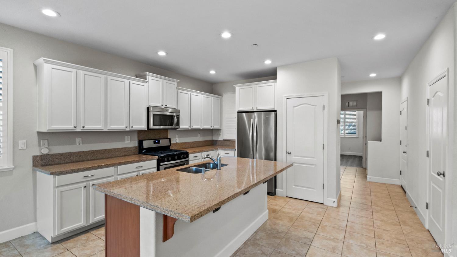 Detail Gallery Image 5 of 66 For 478 Sawyer Dr, Vacaville,  CA 95687 - 4 Beds | 3 Baths