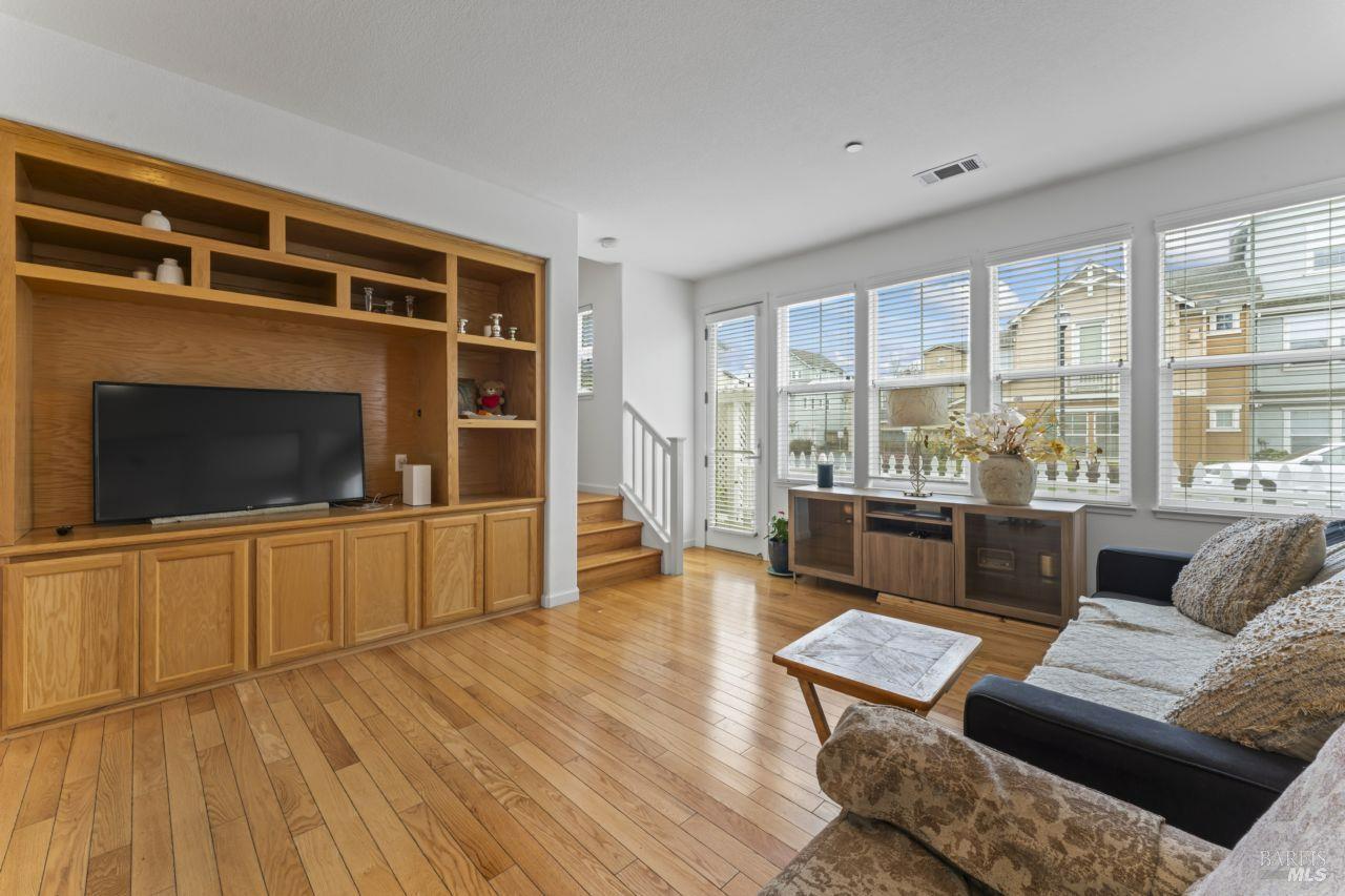 Detail Gallery Image 11 of 25 For 865 Citation Ct, Napa,  CA 94559 - 3 Beds | 2/1 Baths