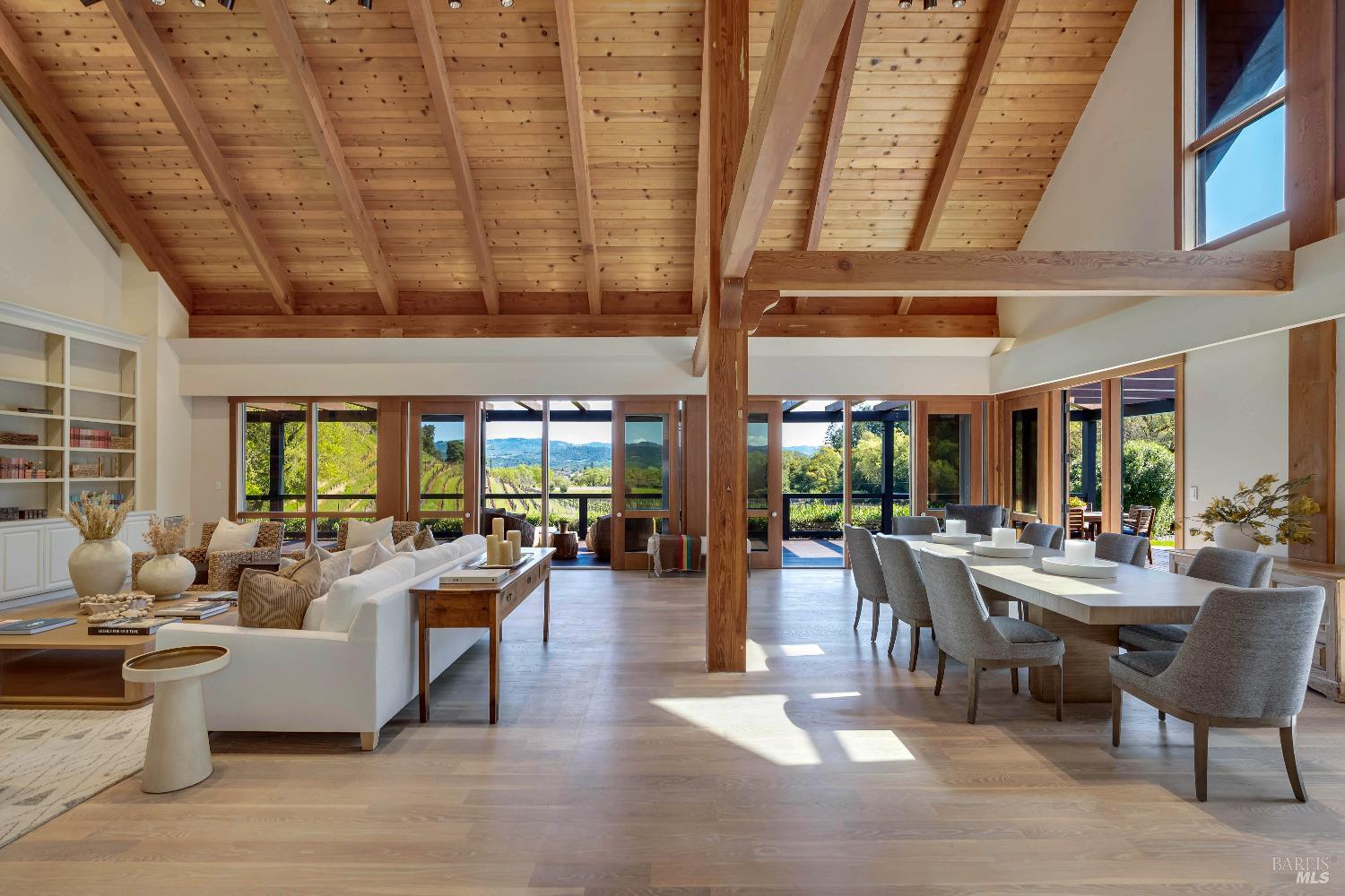 Detail Gallery Image 11 of 68 For 1626 Whitehall Ln, Saint Helena,  CA 94574 - 5 Beds | 7/1 Baths