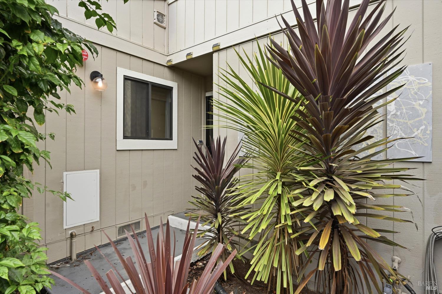 Detail Gallery Image 30 of 32 For 29 Vanessa Ct, Napa,  CA 94558 - 2 Beds | 2 Baths