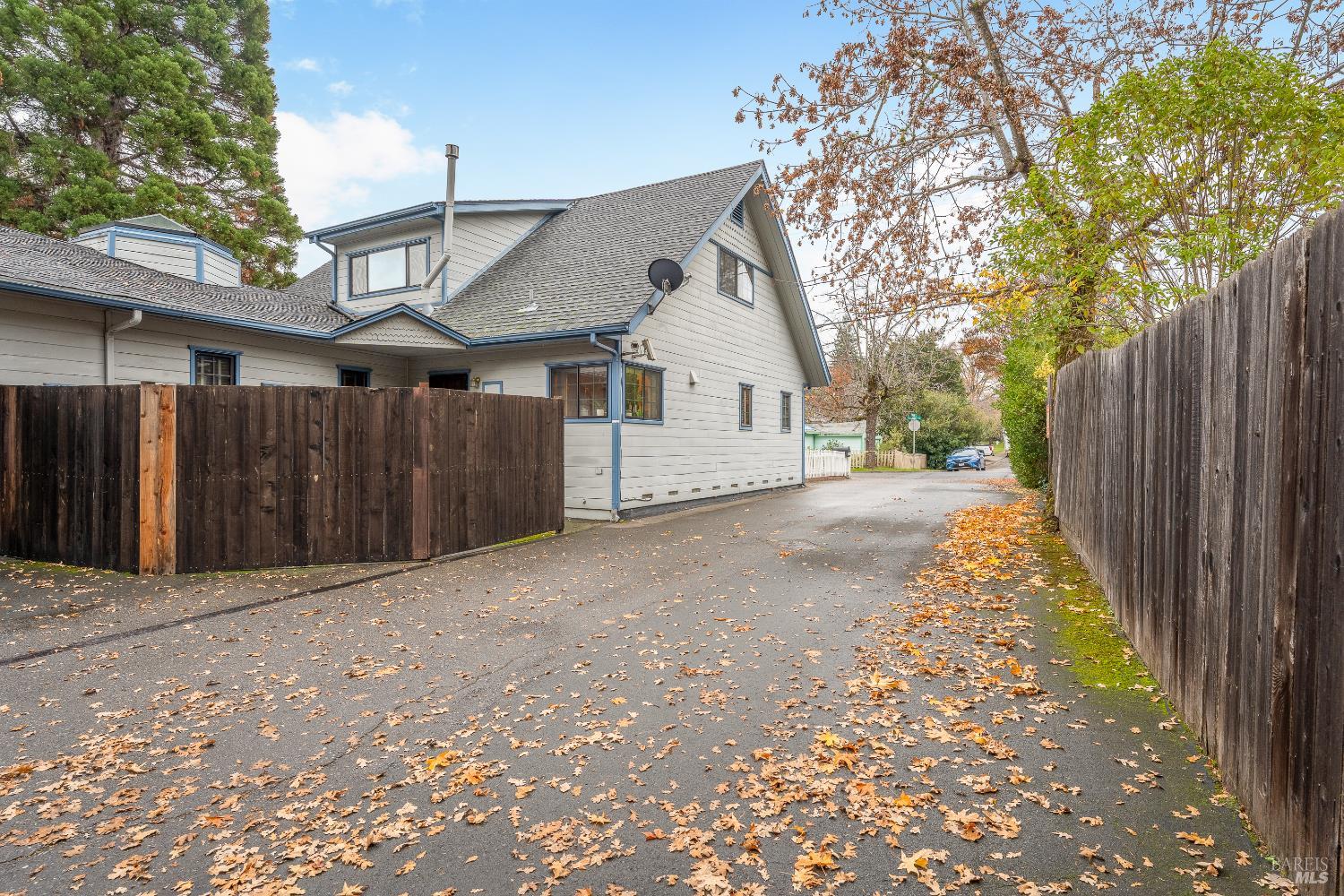 Detail Gallery Image 30 of 34 For 1096 W Standley St, Ukiah,  CA 95482 - 3 Beds | 3 Baths