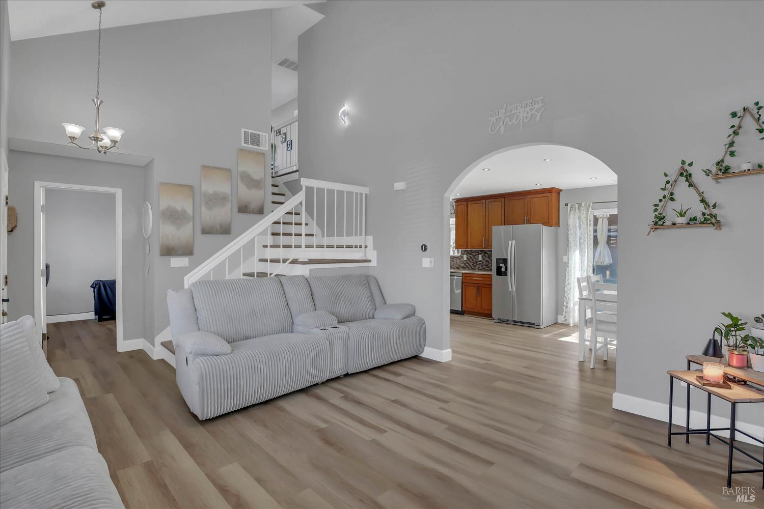 Detail Gallery Image 6 of 49 For 633 Country Ln, Oakley,  CA 94561 - 4 Beds | 2/1 Baths