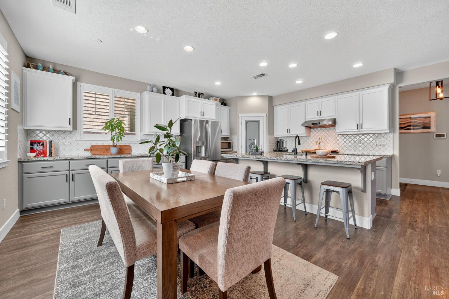 Detail Gallery Image 9 of 31 For 4273 Carnegie Ct, Fairfield,  CA 94534 - 5 Beds | 3 Baths