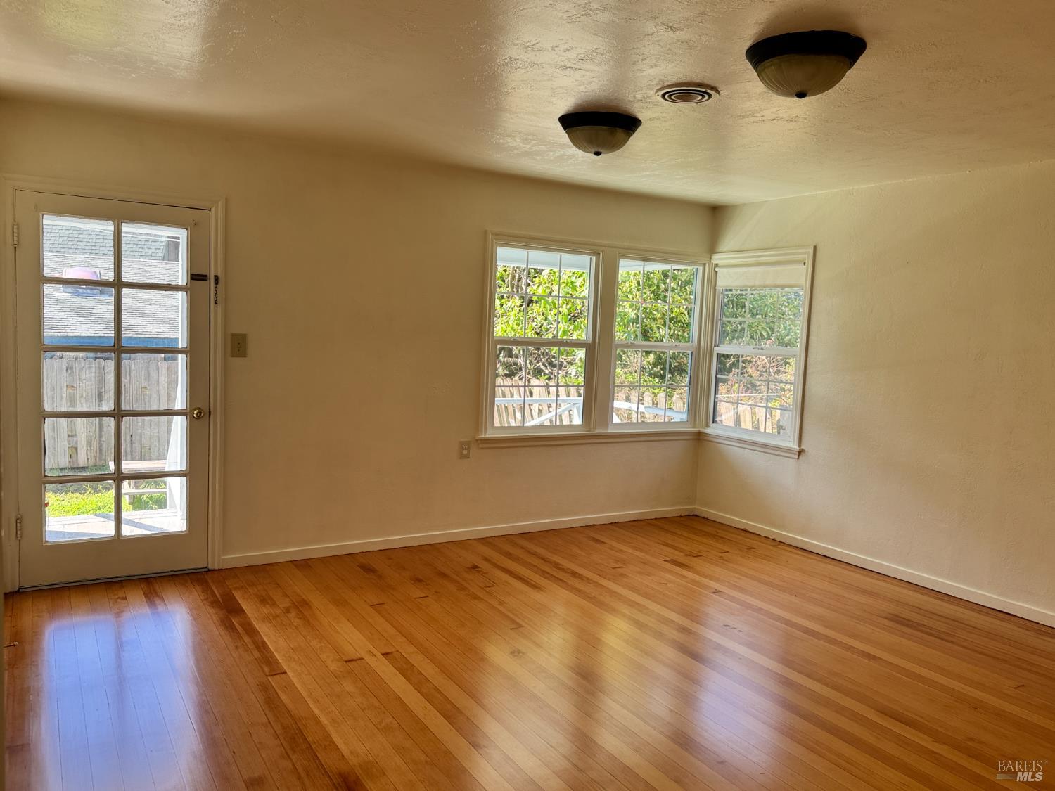 Detail Gallery Image 9 of 15 For 399 Winifred St, Fort Bragg,  CA 95437 - 2 Beds | 1 Baths