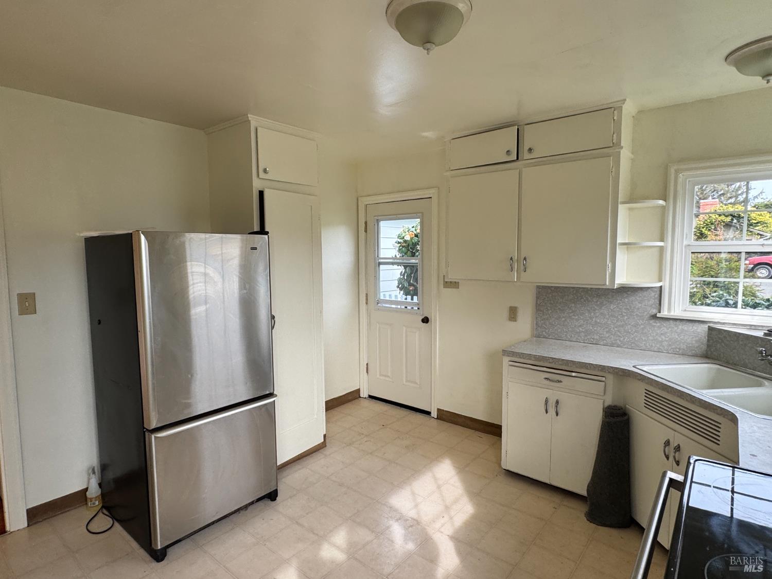 Detail Gallery Image 13 of 15 For 399 Winifred St, Fort Bragg,  CA 95437 - 2 Beds | 1 Baths