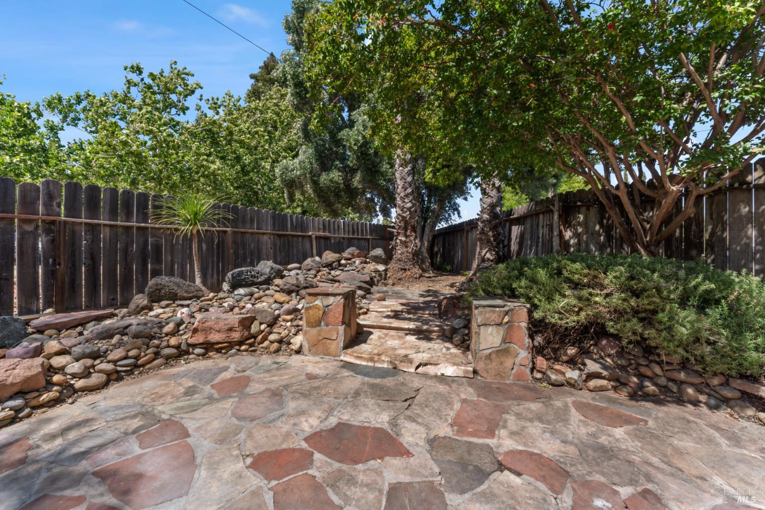 Detail Gallery Image 40 of 88 For 1661 Fairfield Ave, Fairfield,  CA 94533 - 3 Beds | 2/1 Baths