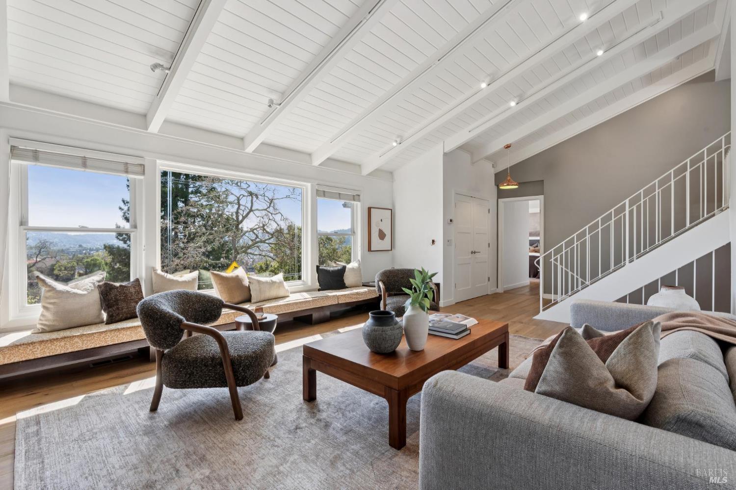 Detail Gallery Image 7 of 73 For 119 Bretano Way, Greenbrae,  CA 94904 - 4 Beds | 3 Baths