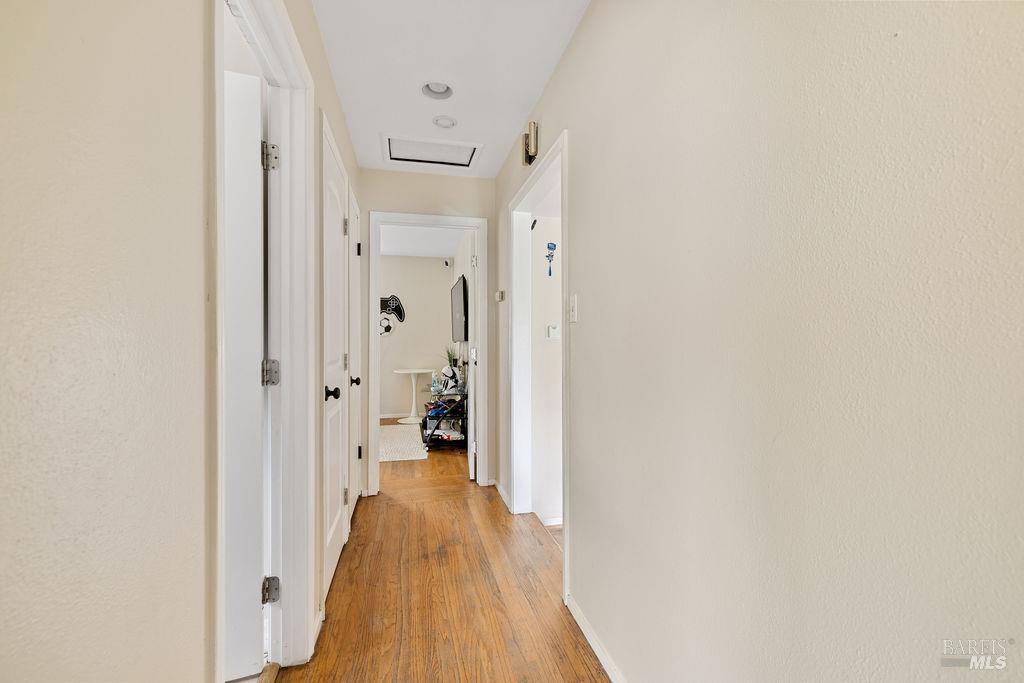 Detail Gallery Image 13 of 30 For 903 Jones Ct, Pinole,  CA 94564 - 2 Beds | 1/1 Baths