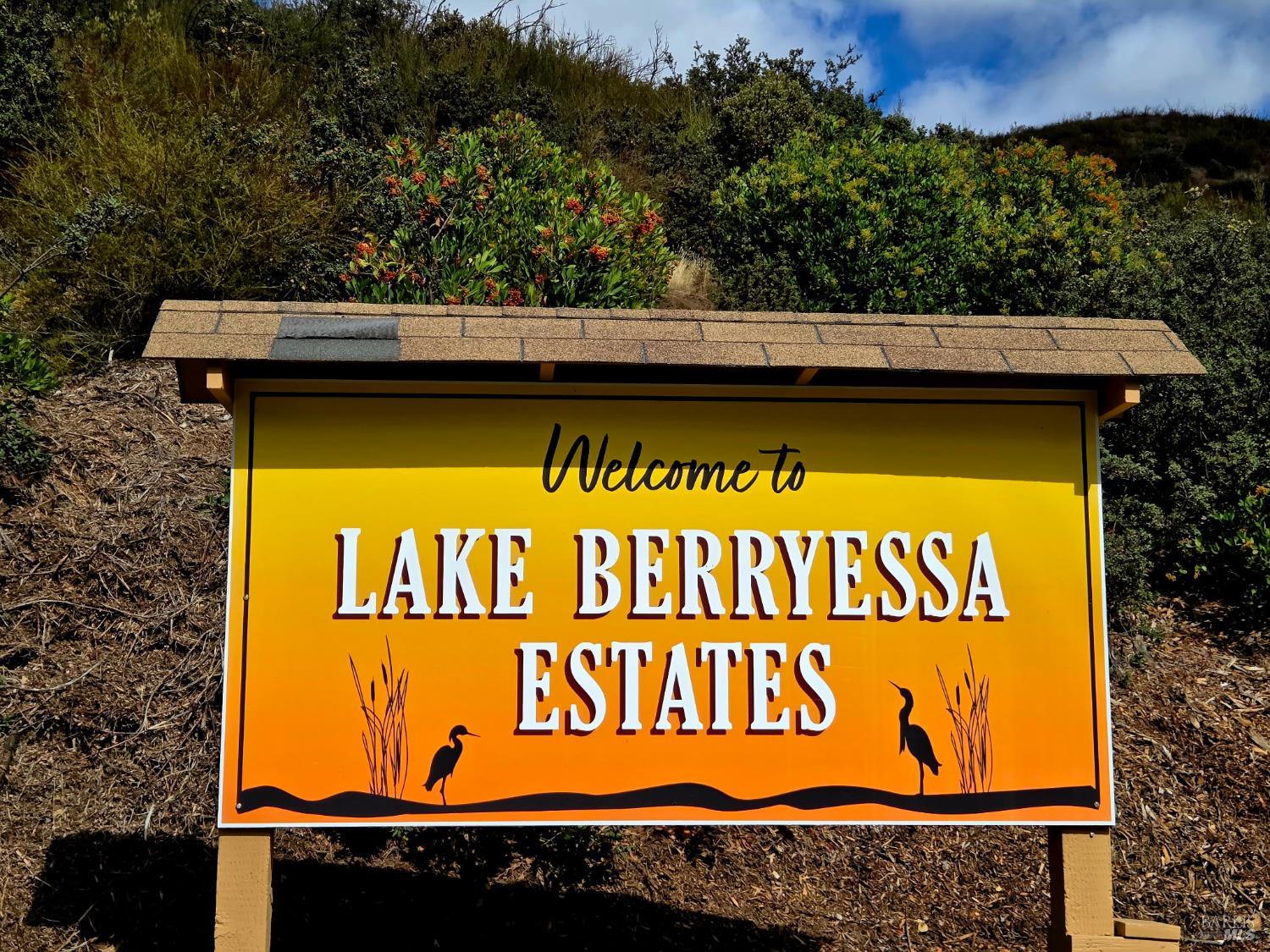 Detail Gallery Image 8 of 44 For 1023 Deputy Dr, Pope Valley,  CA 94567 - 3 Beds | 2 Baths