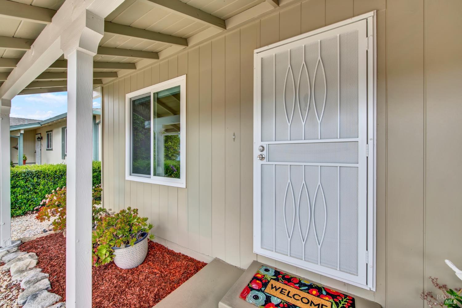 Detail Gallery Image 7 of 41 For 129 Carlsbad Cir, Vacaville,  CA 95687 - 2 Beds | 1 Baths