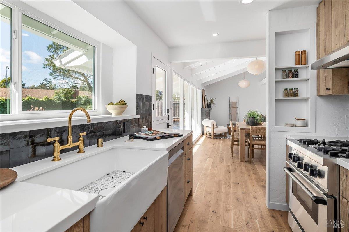 Detail Gallery Image 14 of 26 For 265 Cardinal Rd, Mill Valley,  CA 94941 - 3 Beds | 1 Baths