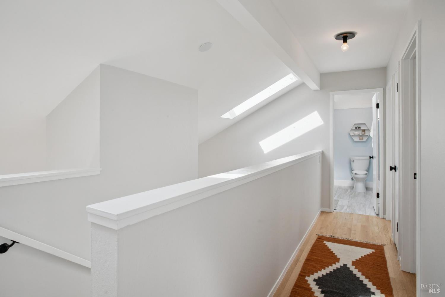 Detail Gallery Image 19 of 33 For 18 Dunlin Ct, San Rafael,  CA 94903 - 2 Beds | 1/1 Baths