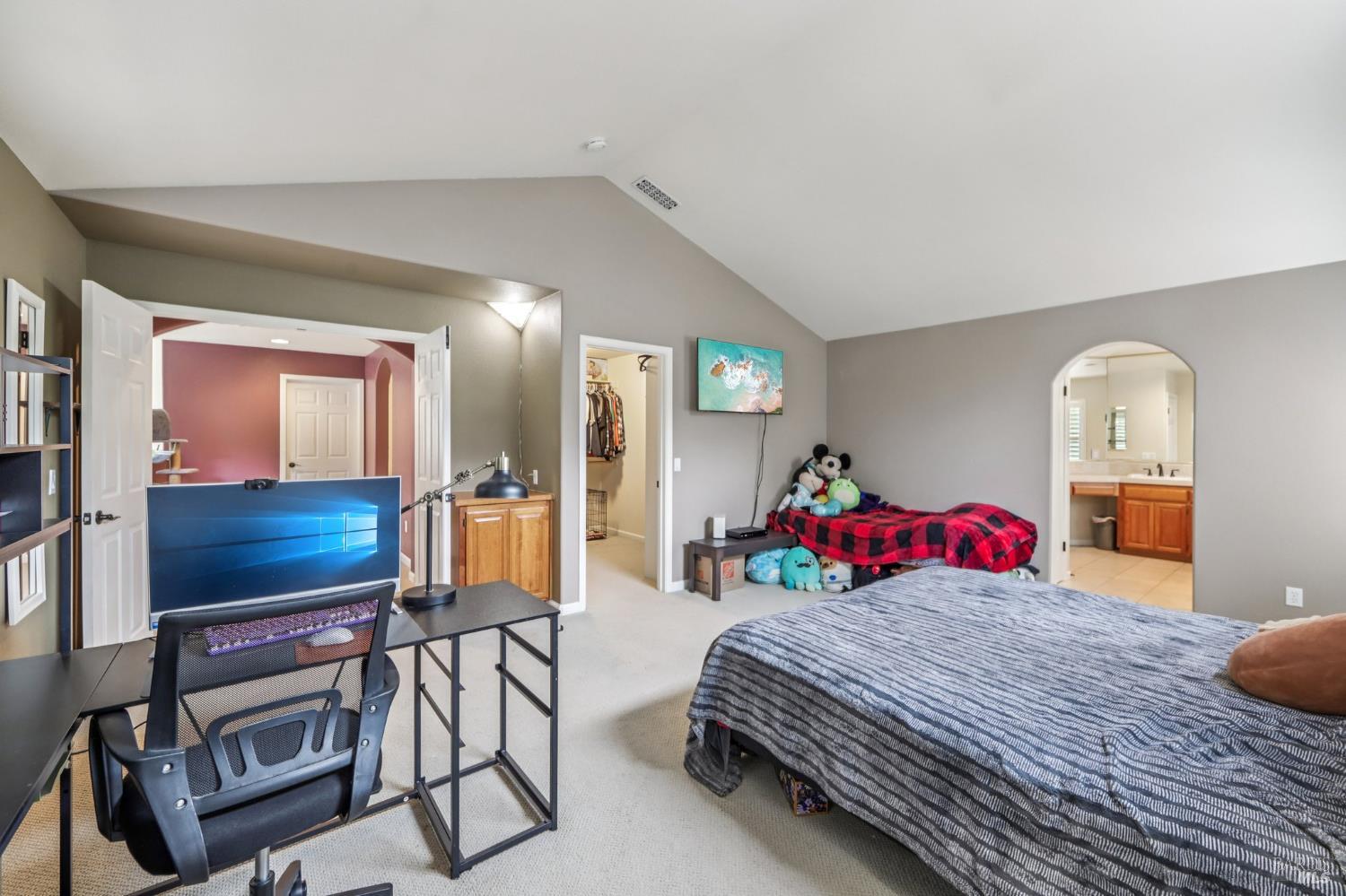 Detail Gallery Image 15 of 44 For 1444 Great Heron Dr, Santa Rosa,  CA 95409 - 4 Beds | 3 Baths