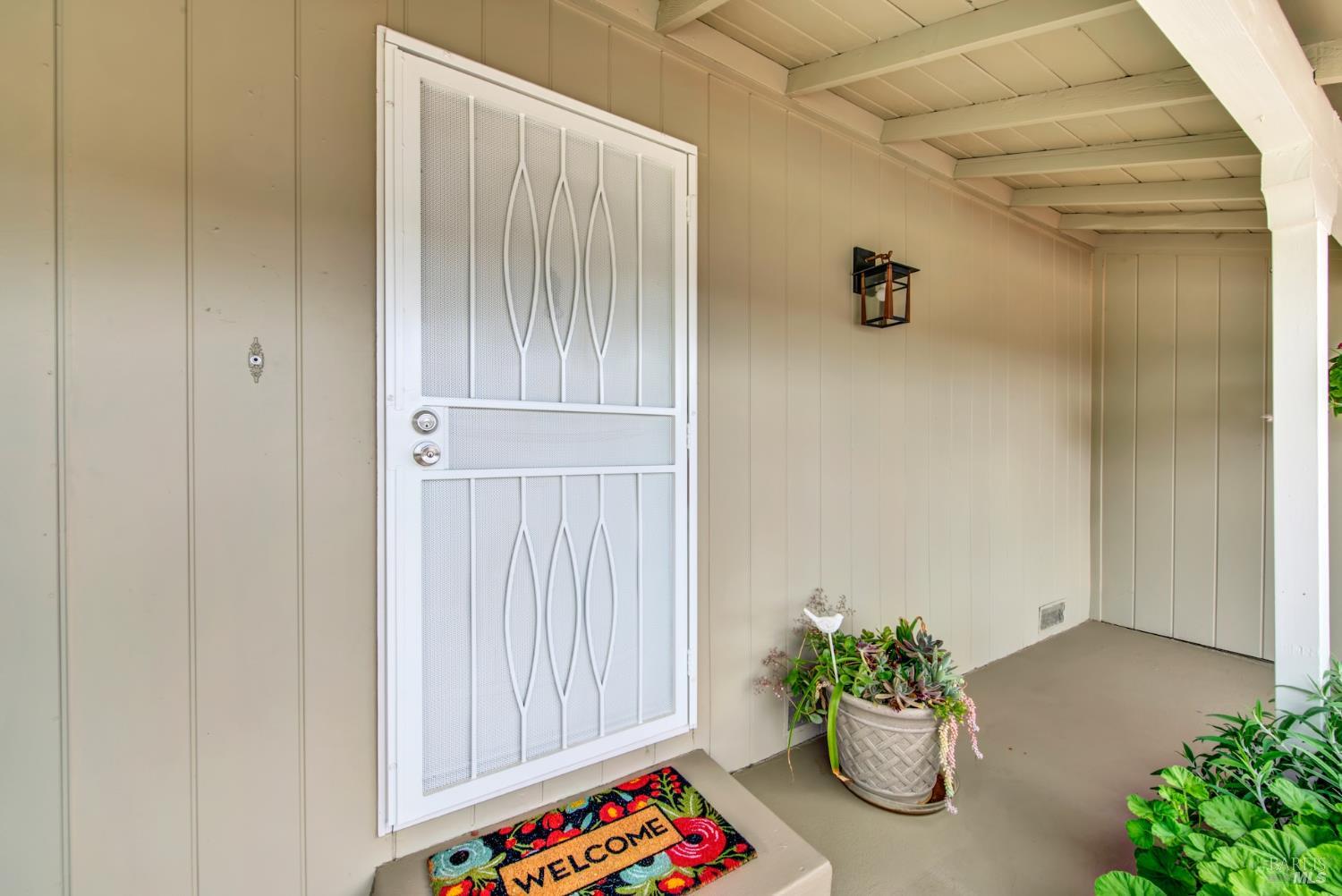 Detail Gallery Image 6 of 41 For 129 Carlsbad Cir, Vacaville,  CA 95687 - 2 Beds | 1 Baths