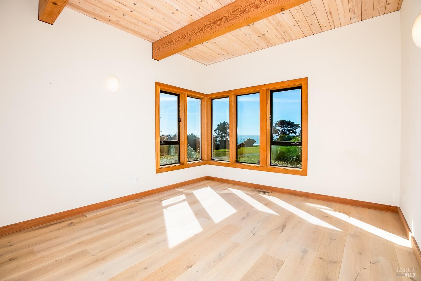 Detail Gallery Image 34 of 51 For 45460 Indian Shoals Rd, Mendocino,  CA 95460 - 4 Beds | 4 Baths