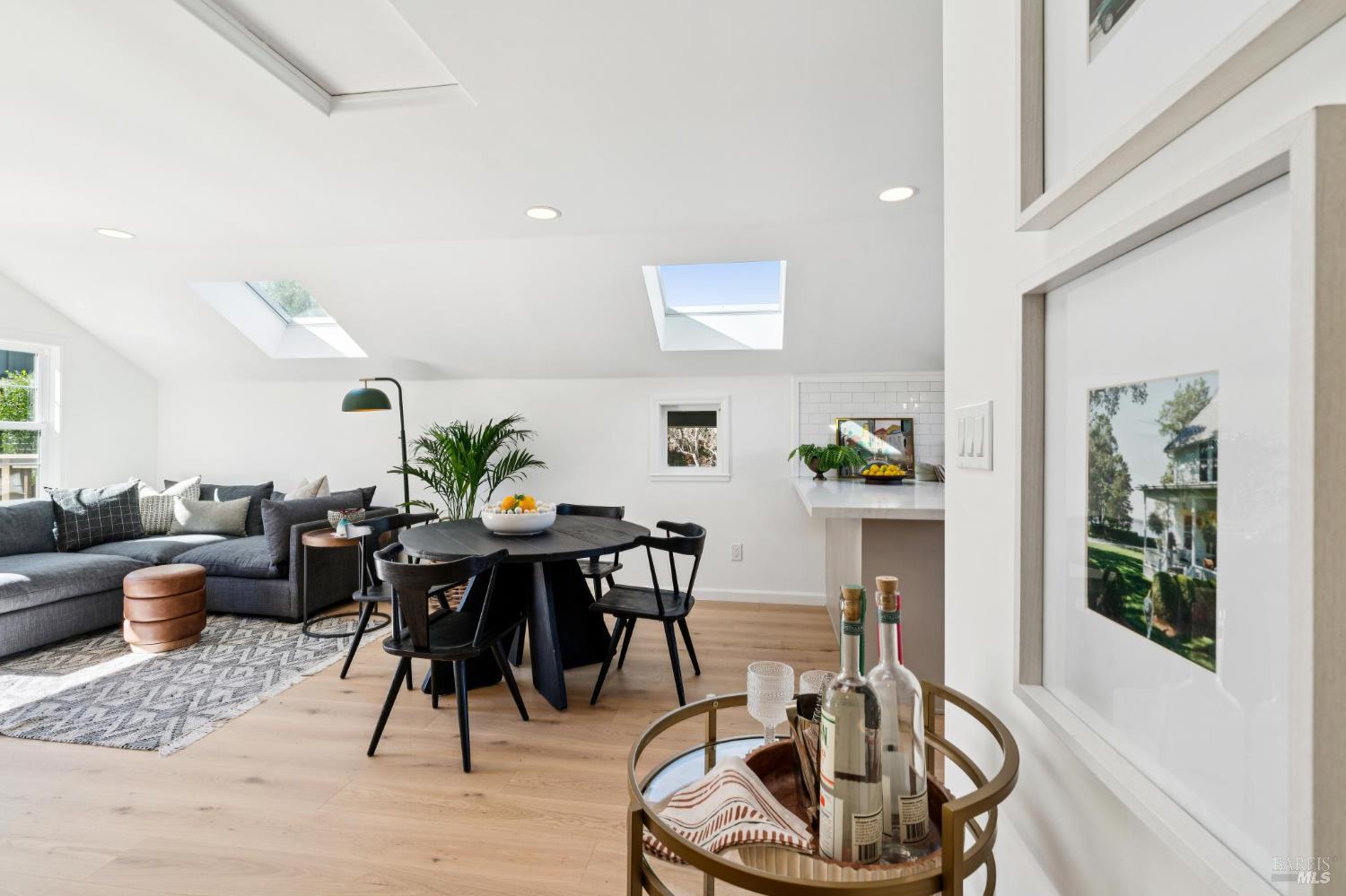 Detail Gallery Image 10 of 28 For 597 Ethel Ave, Mill Valley,  CA 94941 - 3 Beds | 2 Baths