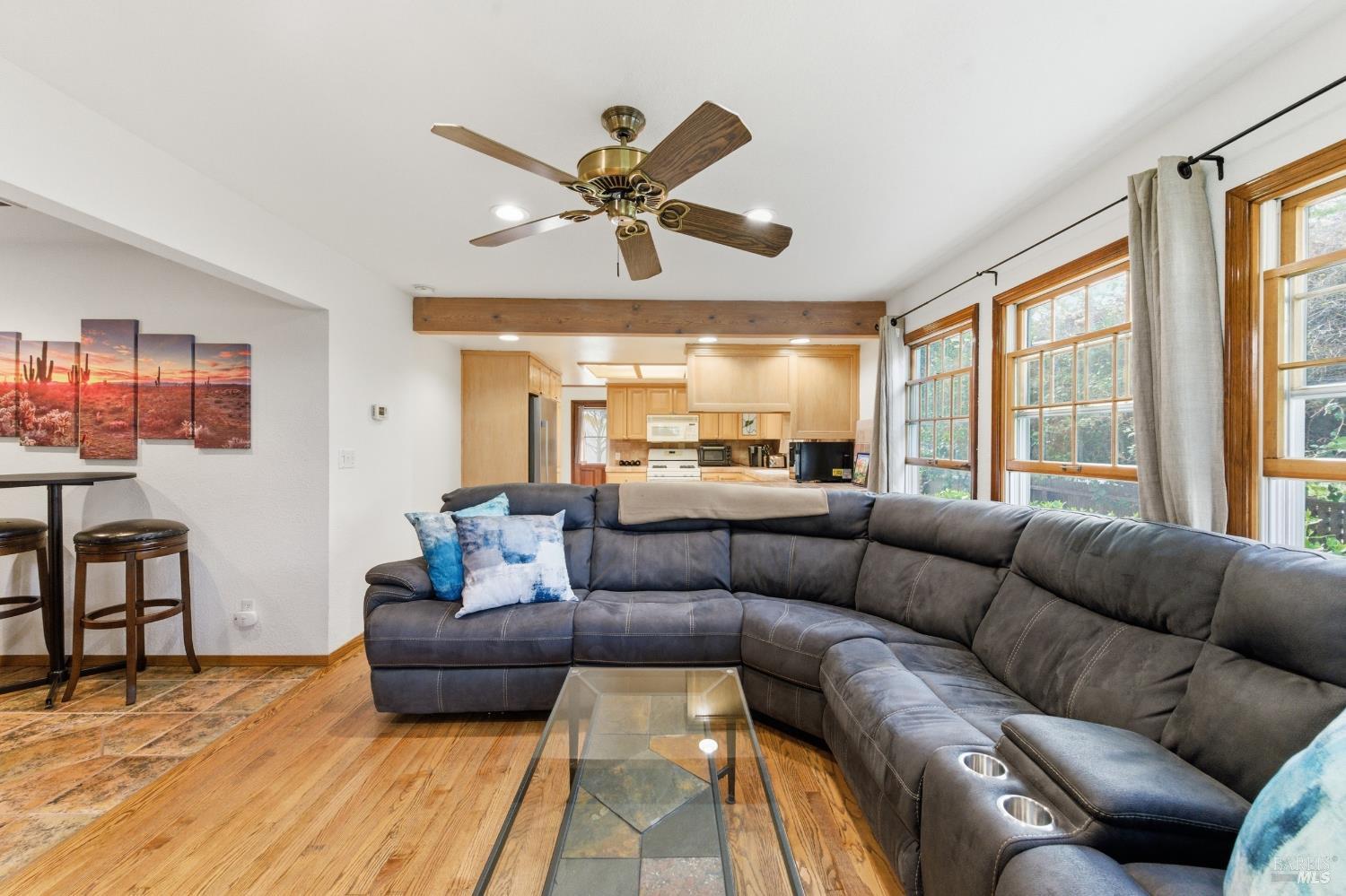 Detail Gallery Image 32 of 53 For 639 E 5th St, Benicia,  CA 94510 - 3 Beds | 2/1 Baths