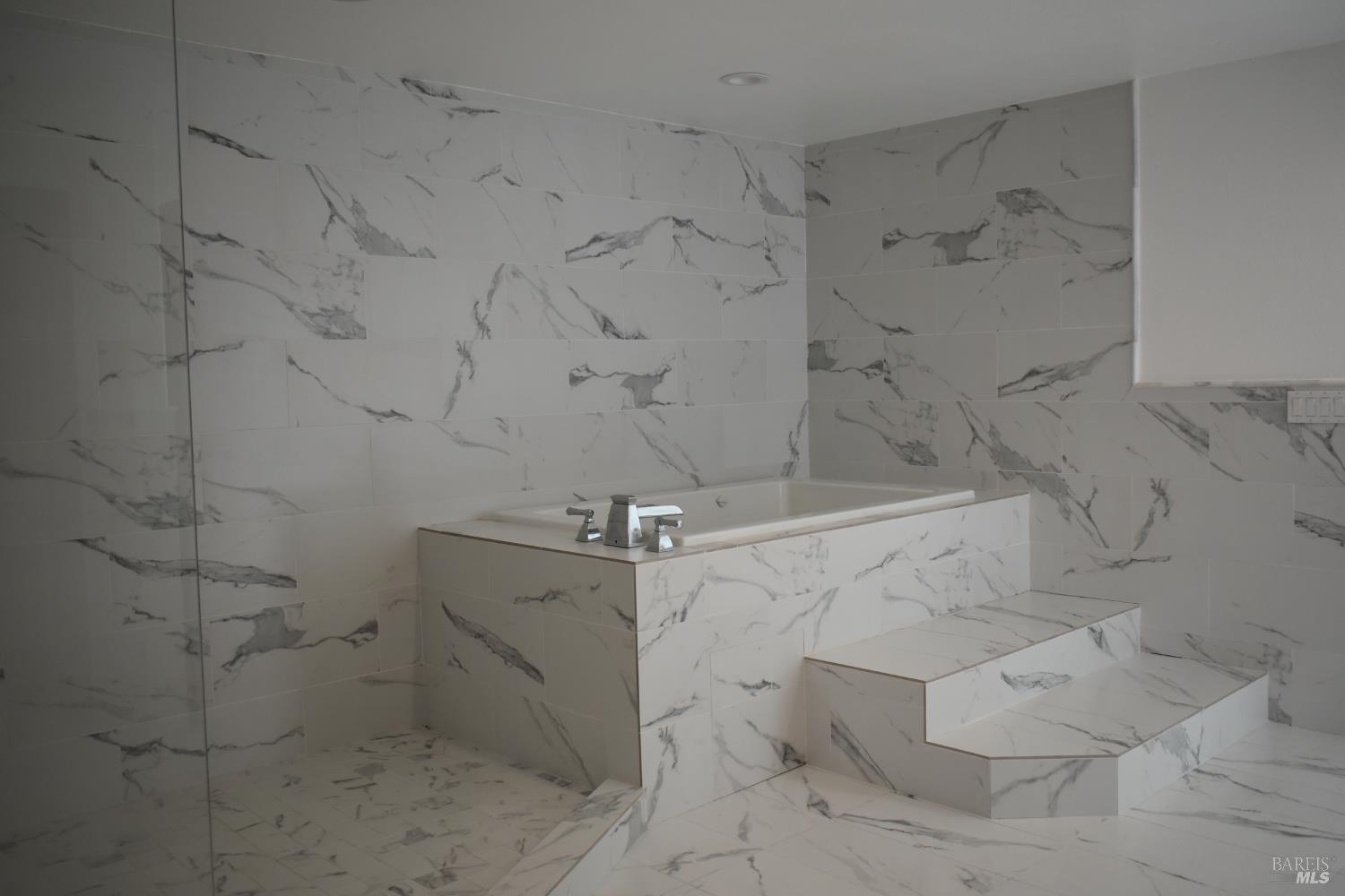 Detail Gallery Image 12 of 16 For 7490 Walnut Ln, Lower Lake,  CA 95457 - 3 Beds | 2/1 Baths