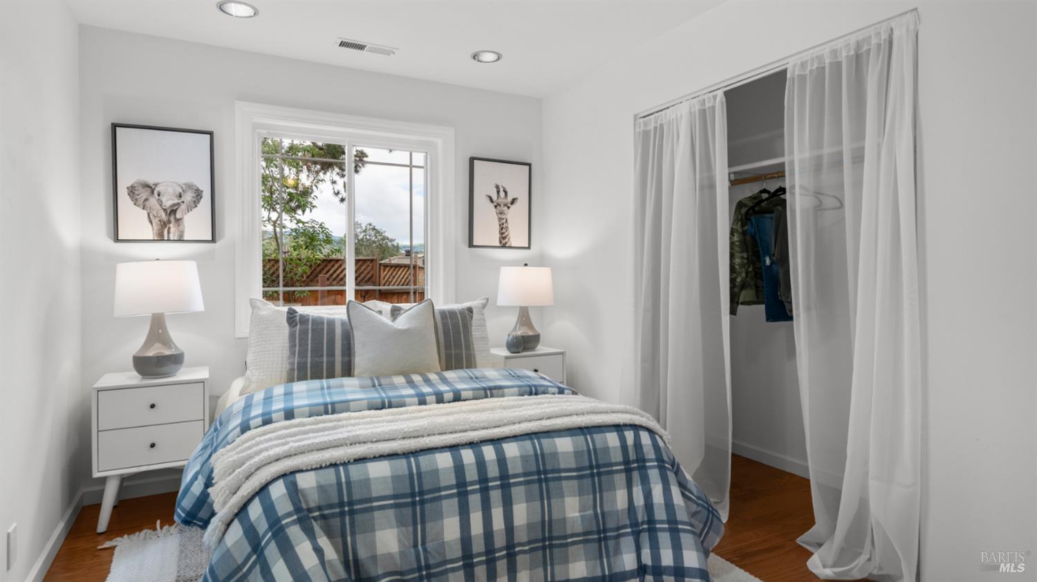 Detail Gallery Image 41 of 62 For 723 Alice St, Novato,  CA 94945 - 5 Beds | 2/1 Baths