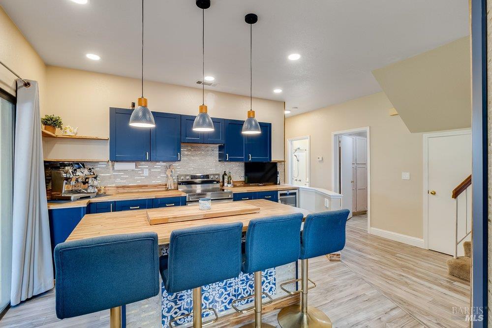 Detail Gallery Image 31 of 88 For 821 Saddle Horn Trl, Vacaville,  CA 95687 - 3 Beds | 3 Baths