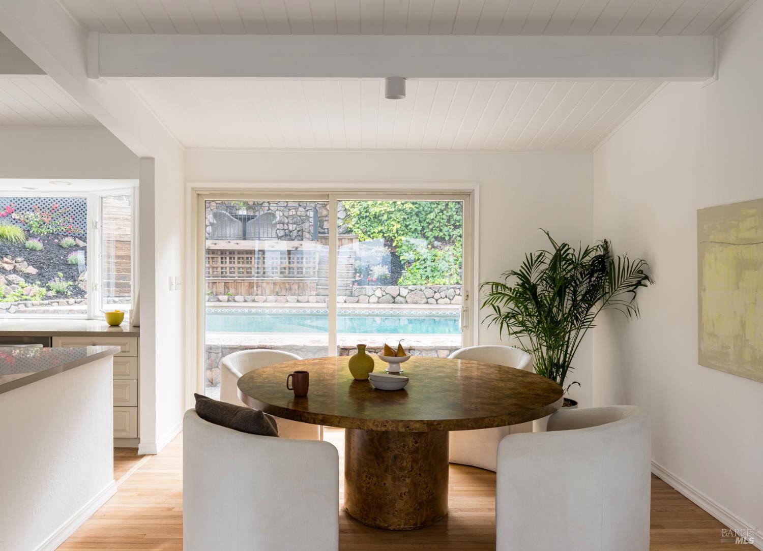 Detail Gallery Image 6 of 22 For 641 Hilary Dr, Tiburon,  CA 94920 - 4 Beds | 2/1 Baths