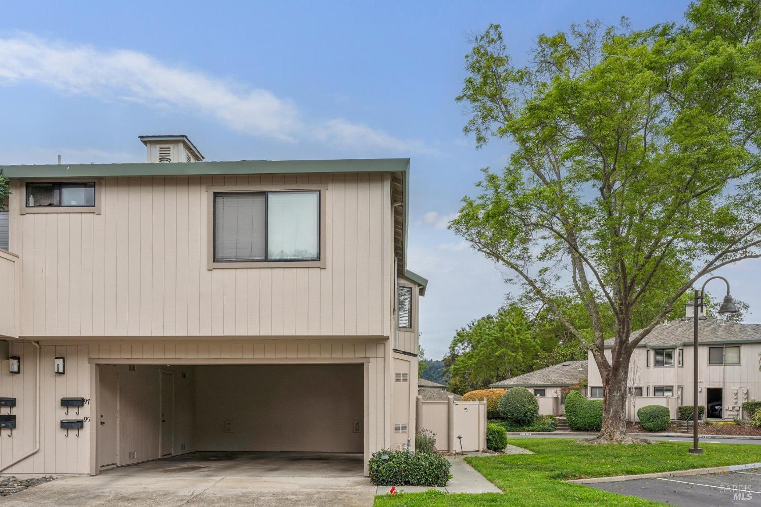 Detail Gallery Image 25 of 26 For 95 Dockside Cir, San Rafael,  CA 94903 - 2 Beds | 1 Baths