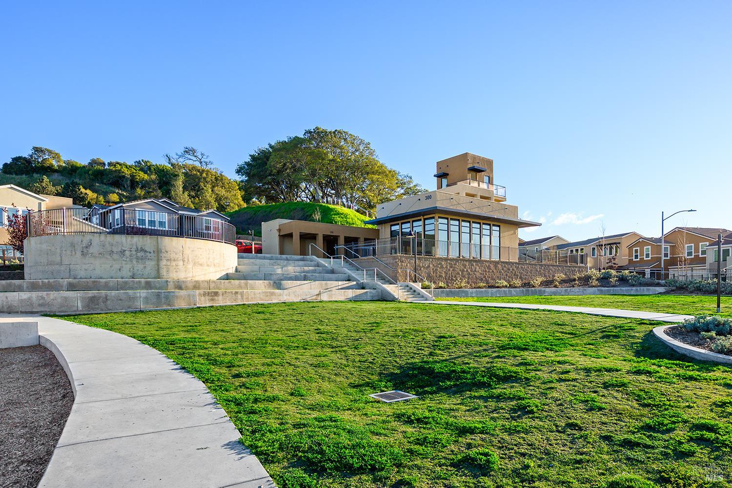 Detail Gallery Image 35 of 39 For 540 Sapphire St, Petaluma,  CA 94952 - 3 Beds | 2/1 Baths