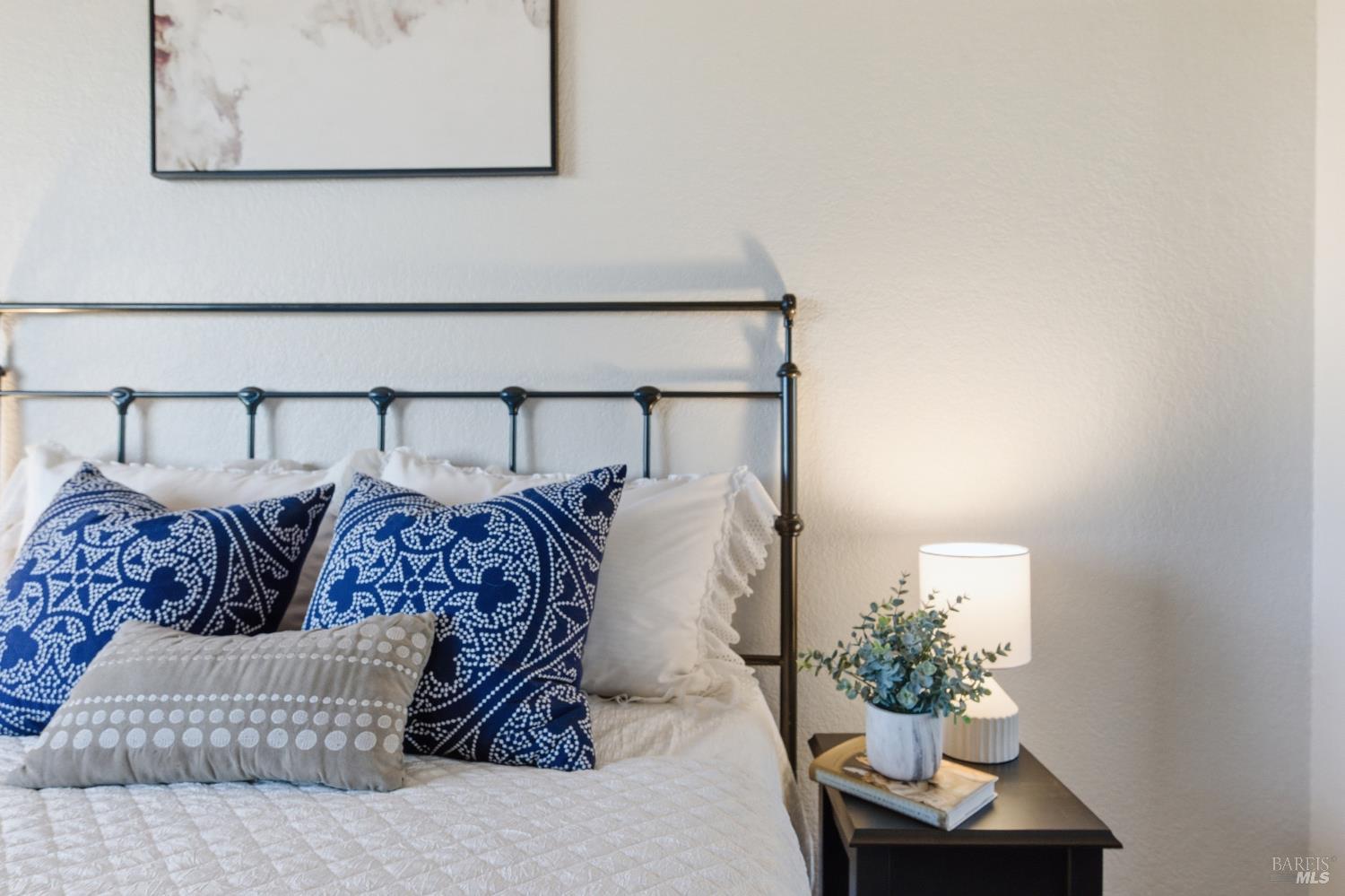 Detail Gallery Image 18 of 26 For 74 Hector Ln, Novato,  CA 94949 - 2 Beds | 1 Baths