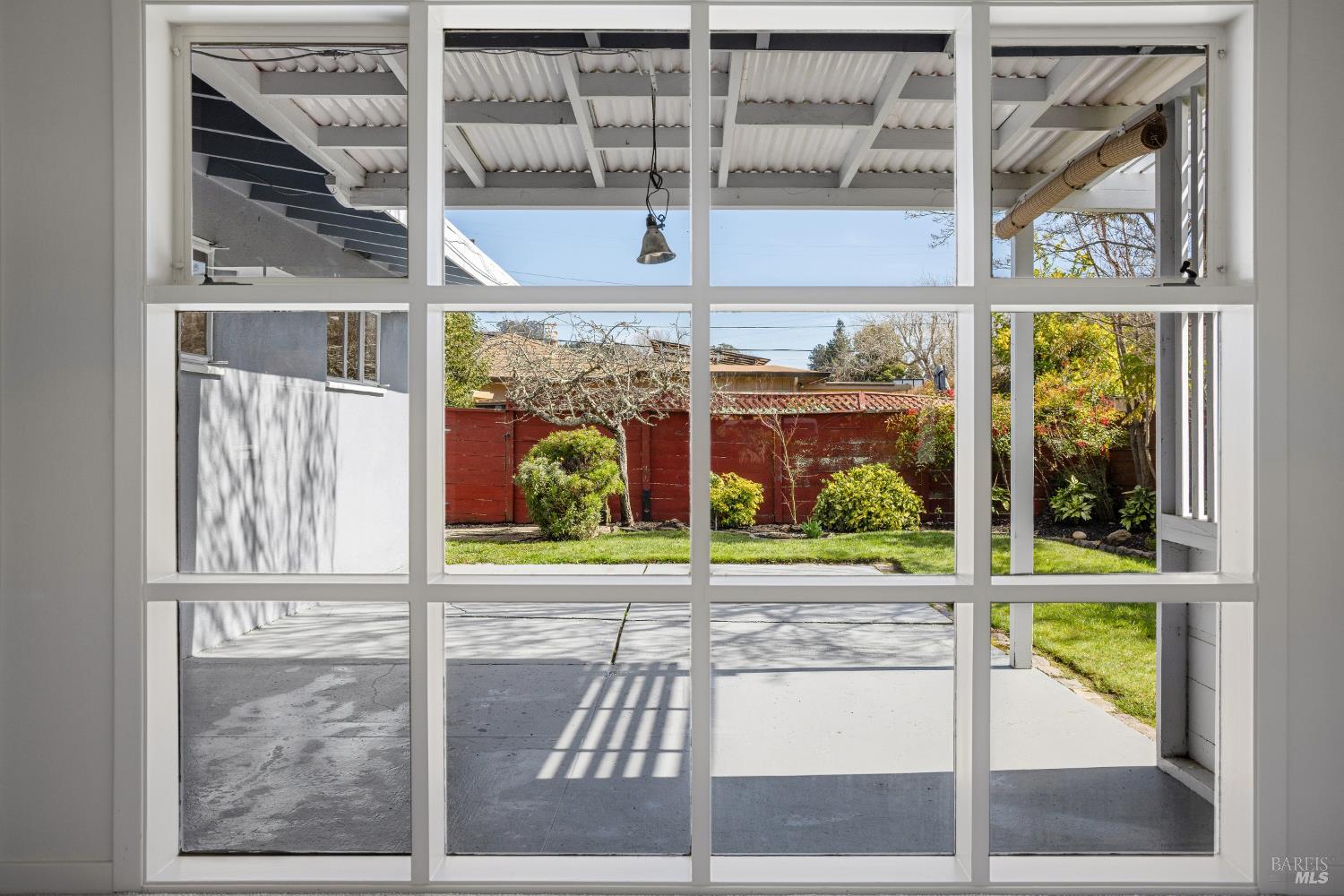 Detail Gallery Image 6 of 39 For 10 Somerset Ln, Mill Valley,  CA 94941 - 3 Beds | 2 Baths