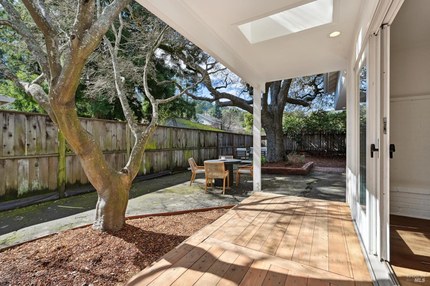 Detail Gallery Image 11 of 43 For 404 Spruce St, Mill Valley,  CA 94941 - 3 Beds | 2 Baths