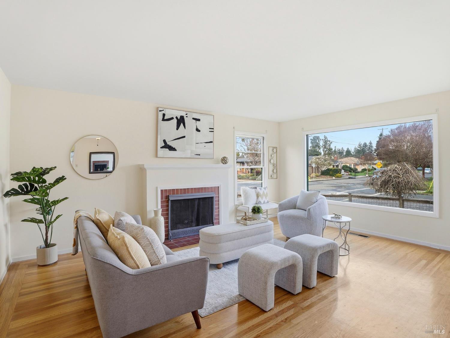 Detail Gallery Image 9 of 36 For 1810 Leonard Ave, Santa Rosa,  CA 95405 - 2 Beds | 1 Baths