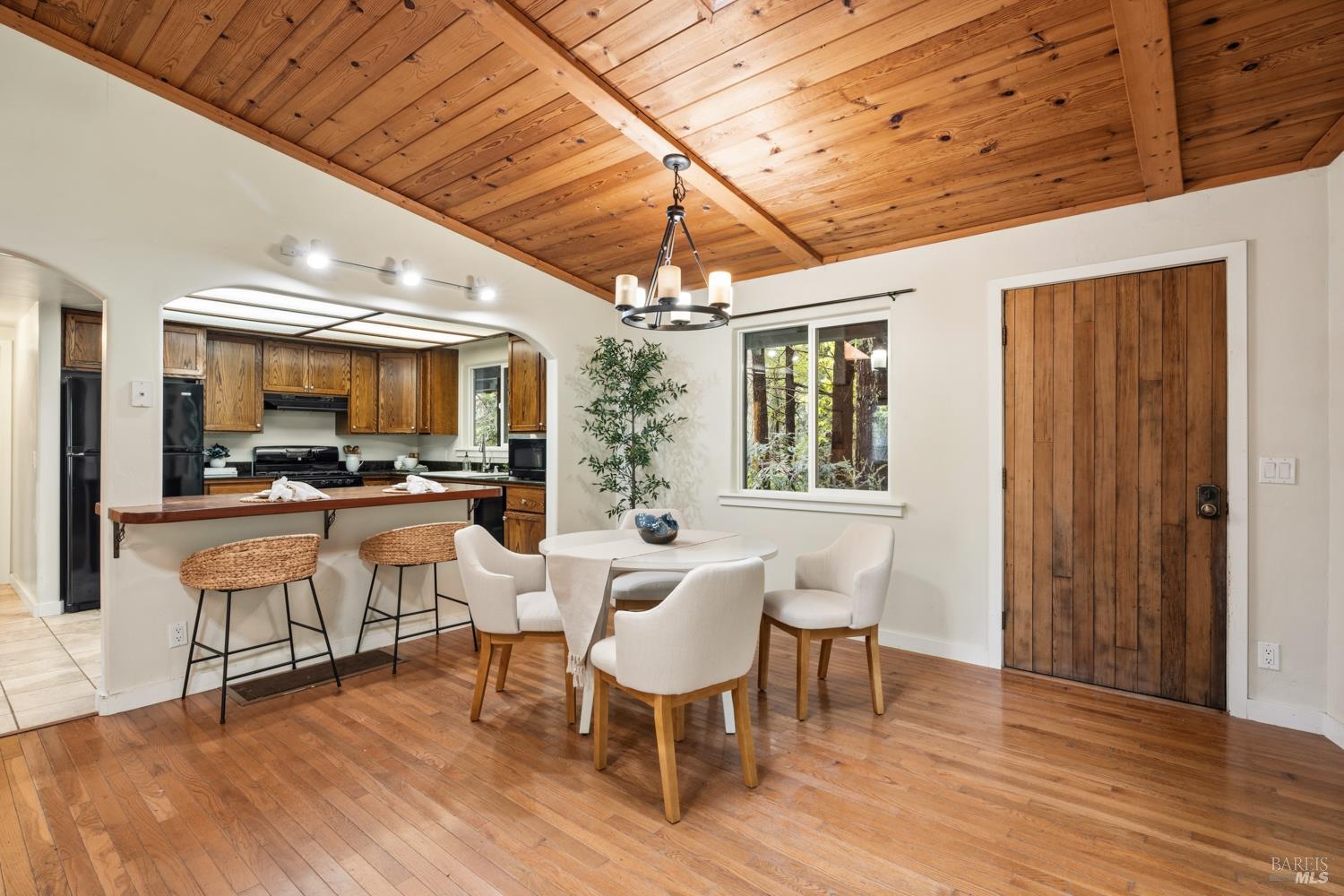 Detail Gallery Image 10 of 25 For 17600 Redwood Springs Dr, Fort Bragg,  CA 95437 - 2 Beds | 2 Baths