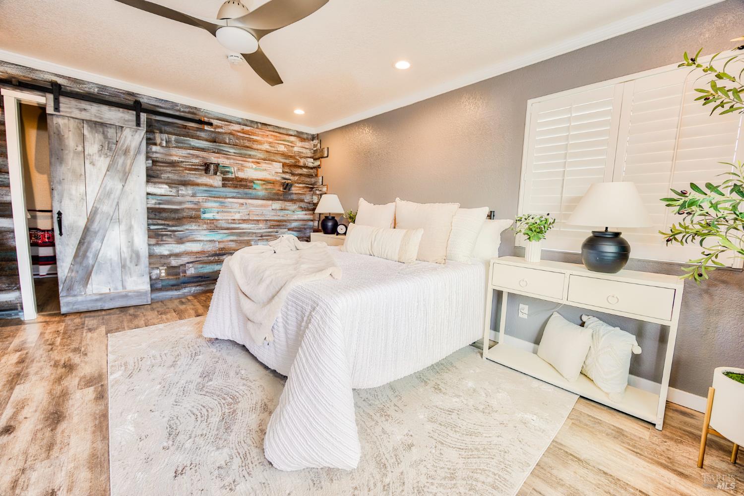 Detail Gallery Image 14 of 24 For 1168 Wieling Way, Petaluma,  CA 94954 - 4 Beds | 2/1 Baths