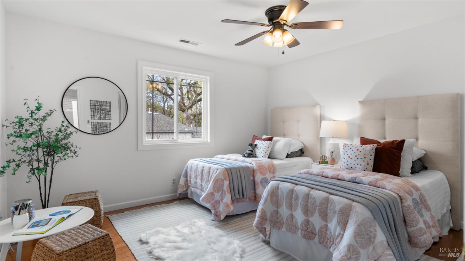 Detail Gallery Image 9 of 62 For 723 Alice St, Novato,  CA 94945 - 5 Beds | 2/1 Baths