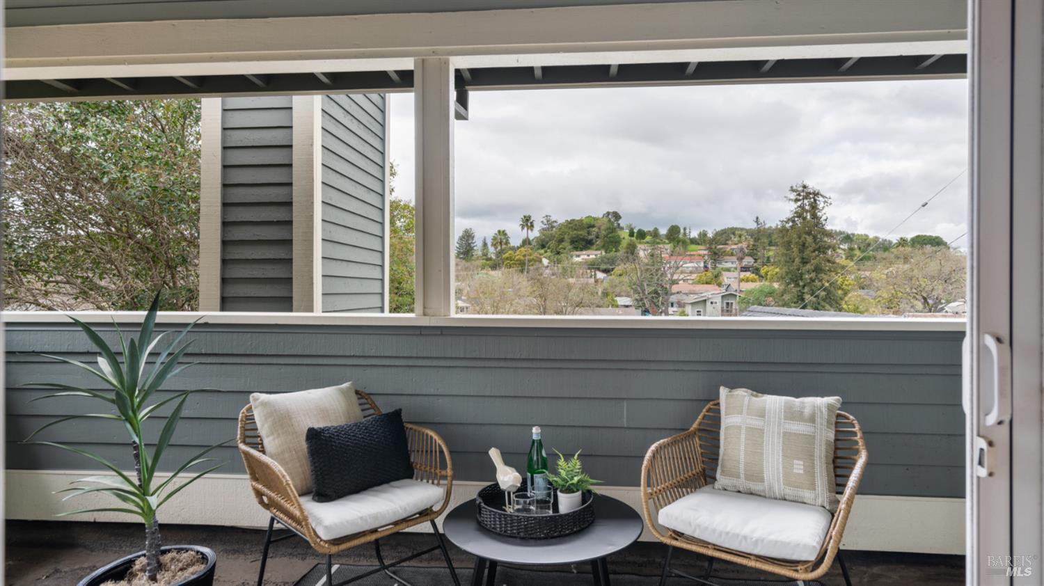 Detail Gallery Image 14 of 62 For 723 Alice St, Novato,  CA 94945 - 5 Beds | 2/1 Baths