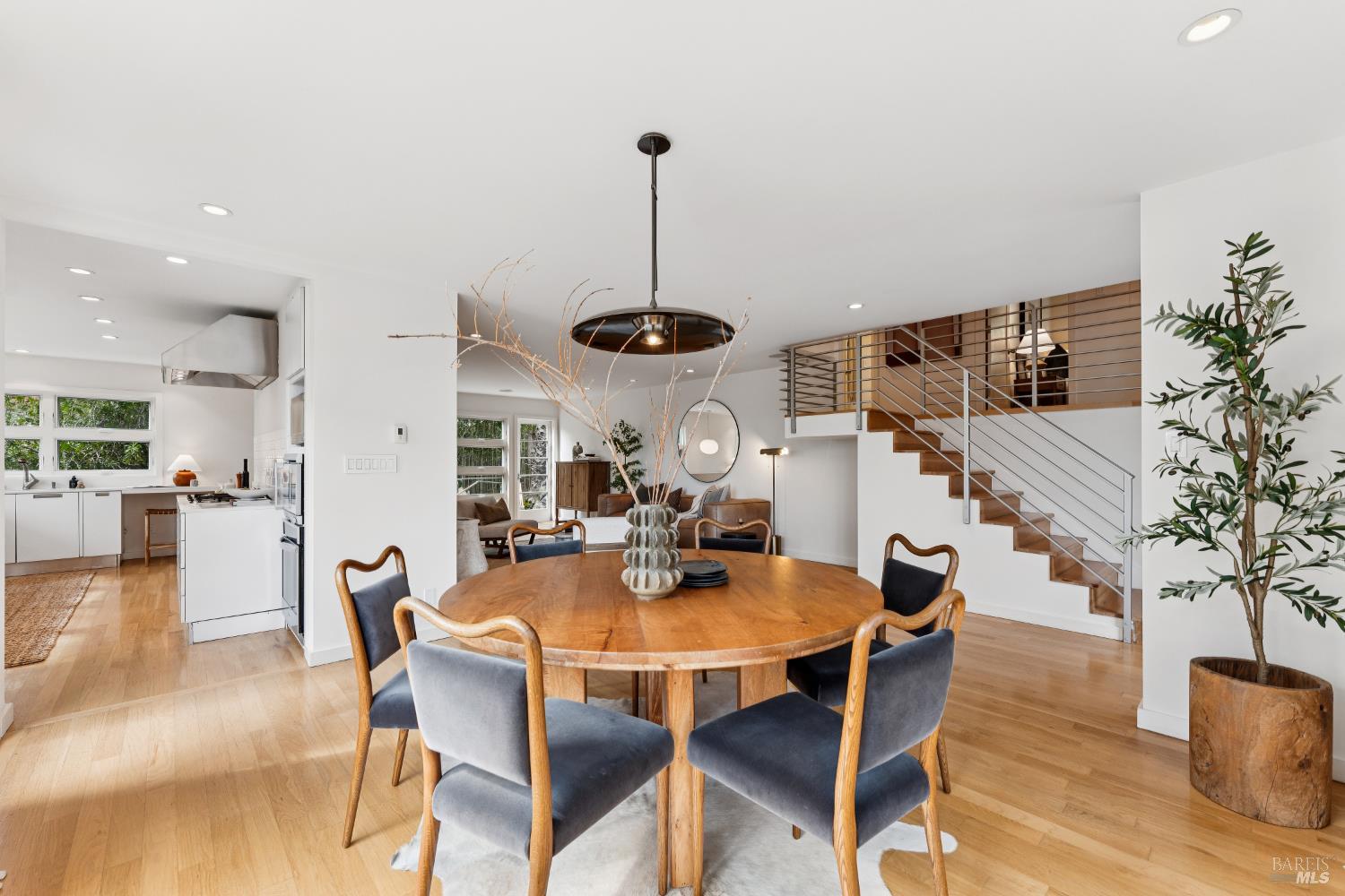 Detail Gallery Image 15 of 65 For 123 Almenar Dr, Greenbrae,  CA 94904 - 3 Beds | 3 Baths